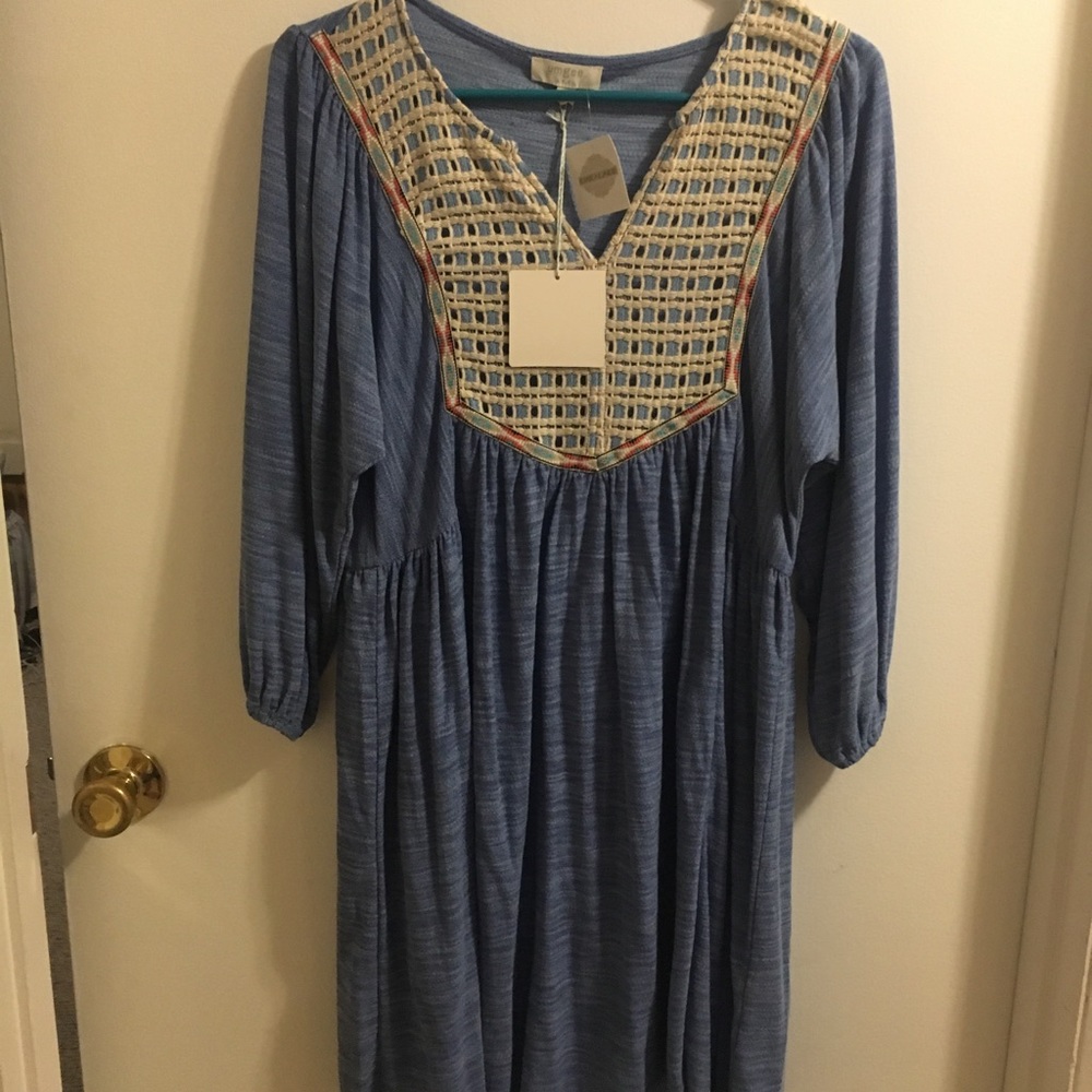 Beautiful blue dress!